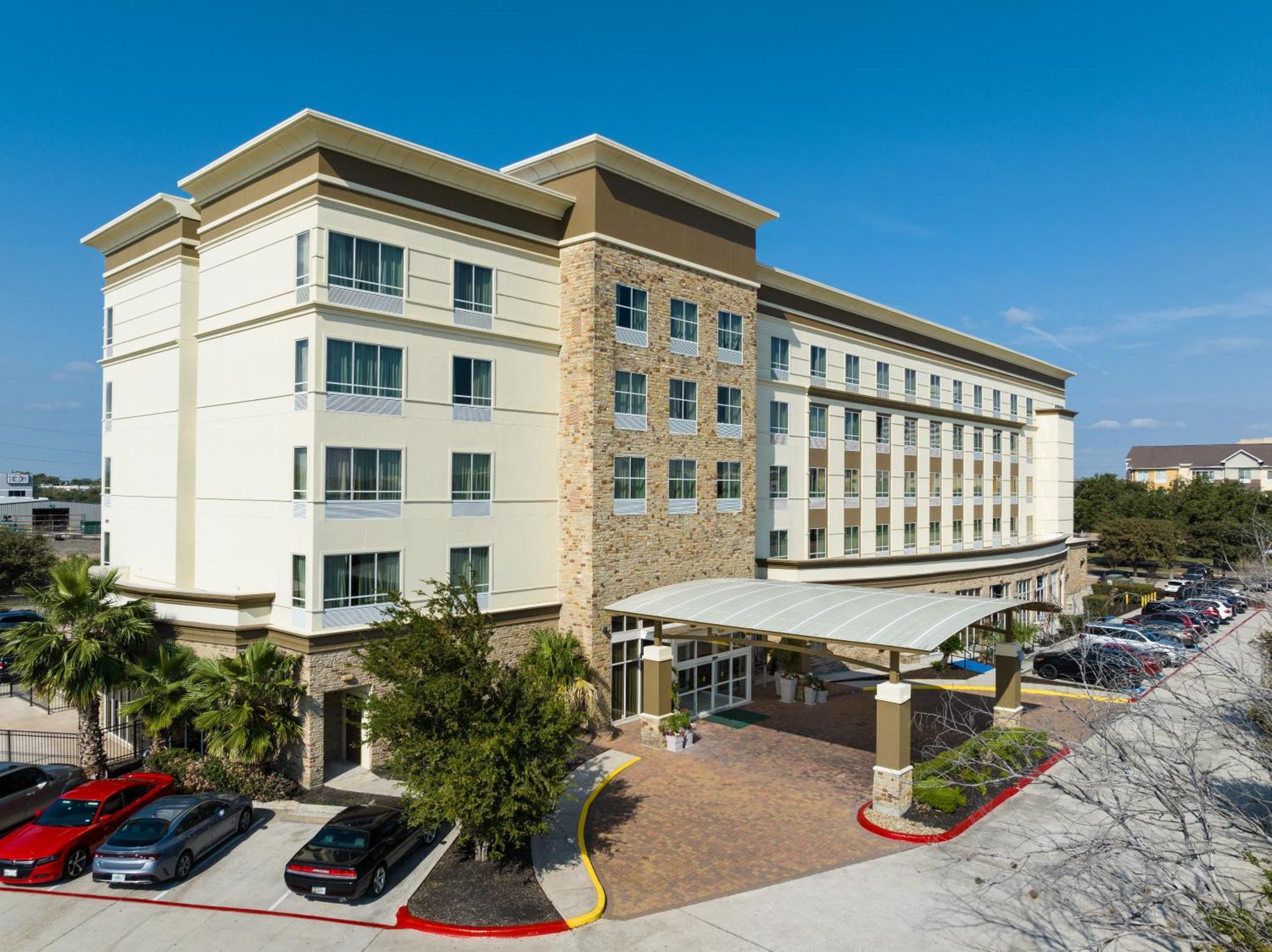 Doubletree By Hilton Houston Westchase Hotel Exterior photo
