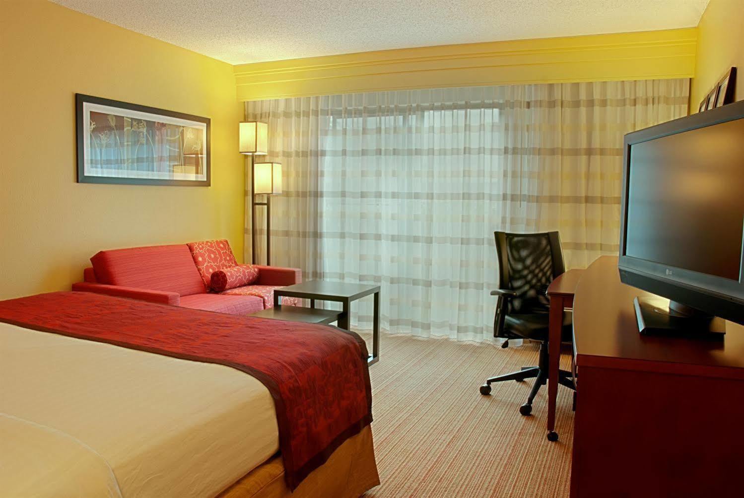 Doubletree By Hilton Houston Westchase Hotel Exterior photo